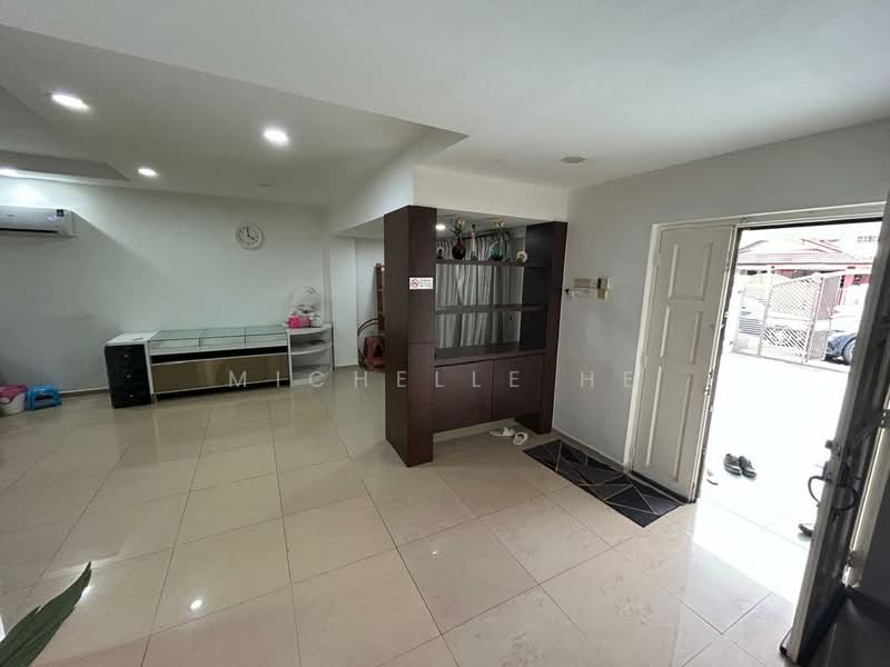 2-storey Terraced House for Sale in Permas Jaya (Johor Bahru) - Michelle He - Living Room - PropertyGuru.com.my
