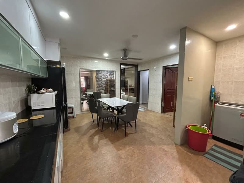 2-storey Terraced House for Sale in Permas Jaya (Johor Bahru) - Michelle He - Kitchen - PropertyGuru.com.my
