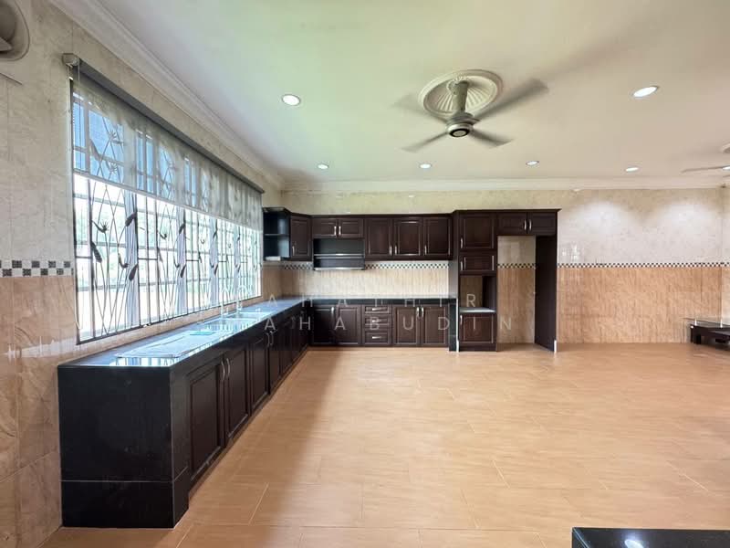 Subang Alam untuk Untuk Dijual - RM 1,350,000, Apr 2026 - Kitchen - PropertyGuru.com.my