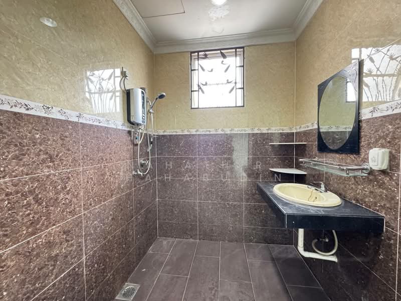 Subang Alam untuk Untuk Dijual - RM 1,350,000, Apr 2026 - Bathroom - PropertyGuru.com.my
