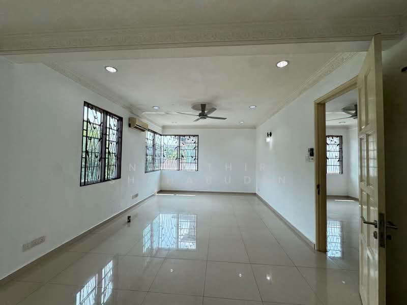 Subang Alam untuk Untuk Dijual - RM 1,350,000, Apr 2026 - Living Room - PropertyGuru.com.my