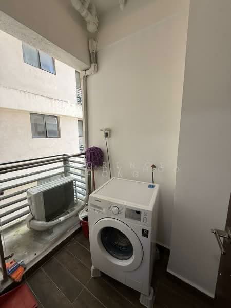 Condominium for Rent at Kings Bay @ Country Garden Danga Bay - Brendy Hoo - Balcony - PropertyGuru.com.my