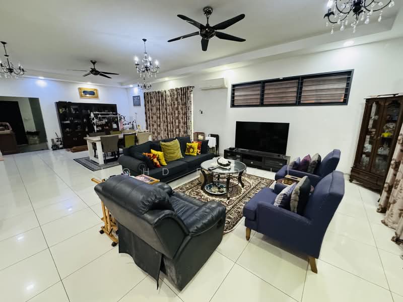 2-storey Terraced House for Sale in Denai Alam (Shah Alam) - Mohd Fadzli - Living Room - PropertyGuru.com.my