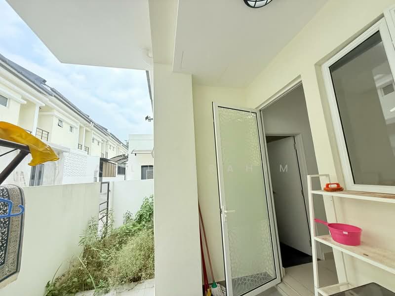 3-storey Terraced House for Sale in Bandar Sunsuria (Sepang) - Azli Ibrahim - Exterior - PropertyGuru.com.my