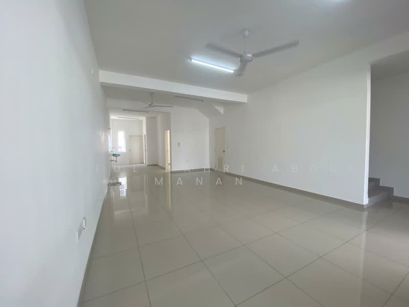 2-storey Terraced House for Sale in Taman Tiara Sendayan (Bandar Sri Sendayan) - Saiful Bahri Abdul Manan - Living Room - PropertyGuru.com.my