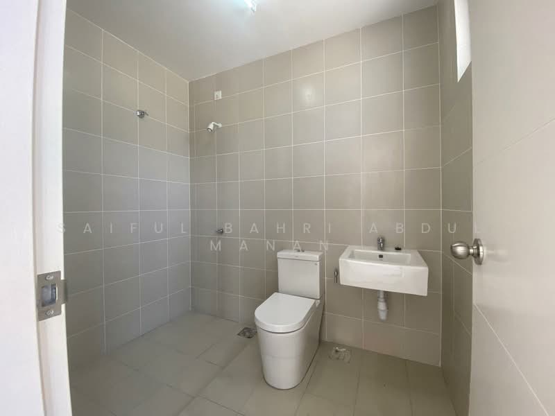 2-storey Terraced House for Sale in Taman Tiara Sendayan (Bandar Sri Sendayan) - Saiful Bahri Abdul Manan - Bathroom - PropertyGuru.com.my