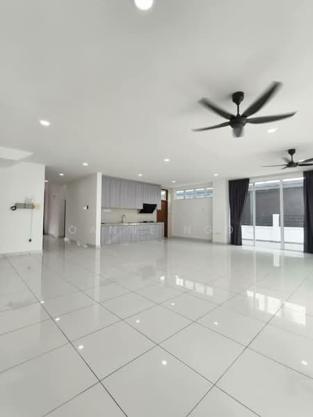 Semi-Detached House for Rent in Taman Mount Austin (Tebrau) - Joanne Ngoo - Living Room - PropertyGuru.com.my