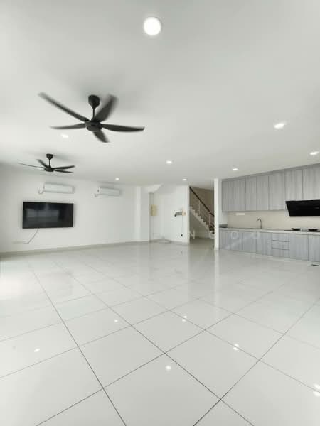 Semi-Detached House for Rent in Taman Mount Austin (Tebrau) - Joanne Ngoo - Living Room - PropertyGuru.com.my