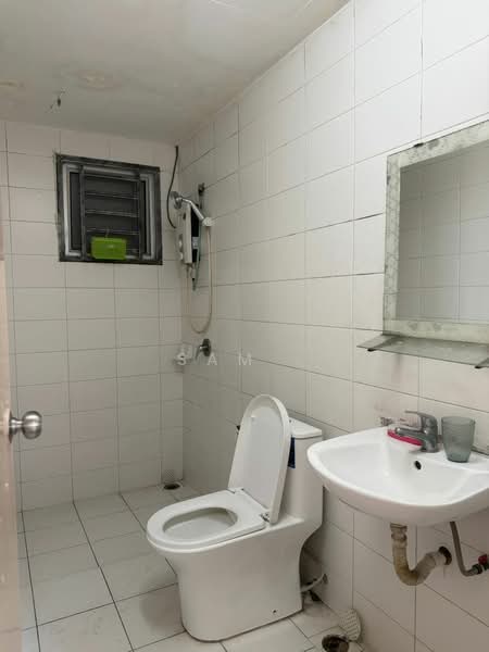 Service Residence for Sale at Greenfield Regency - Sam . - Bathroom - PropertyGuru.com.my