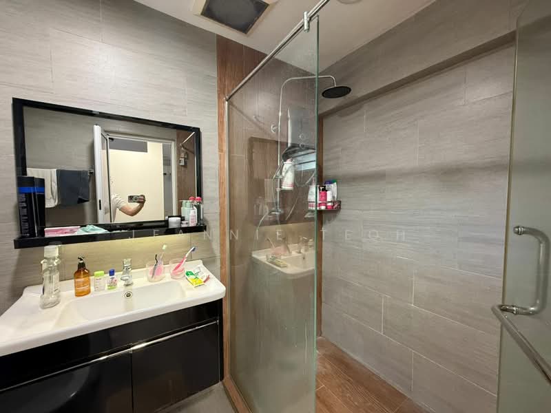 2.5-storey Terraced House for Sale in Bukit Antarabangsa (Ulu Kelang) - Jeannie Teoh - Bathroom - PropertyGuru.com.my