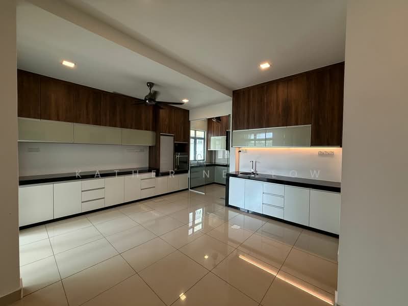 Opal @ Taman Mutiara Mas untuk Untuk Dijual - RM 1,800,000, Apr 2026 - Kitchen - PropertyGuru.com.my