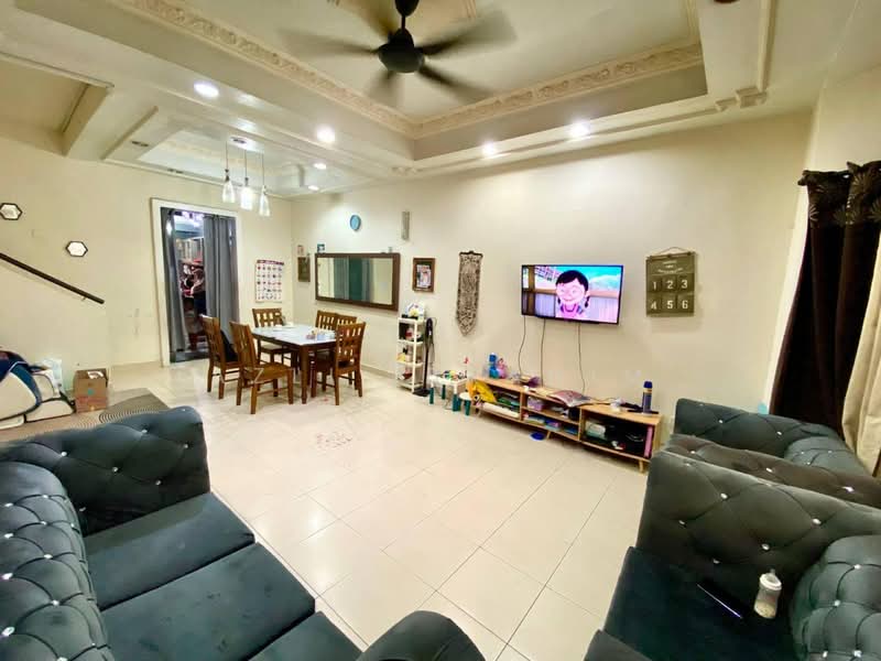 Rumah Teres 2 Tingkat untuk Dijual di Kajang (Selangor) - Azli Ibrahim - Living Room - PropertyGuru.com.my