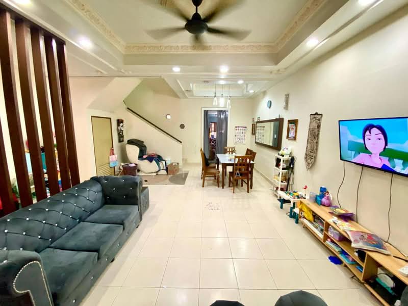 Rumah Teres 2 Tingkat untuk Dijual di Kajang (Selangor) - Azli Ibrahim - Living Room - PropertyGuru.com.my