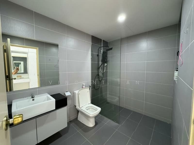 Condominium for Rent at Golden Triangle 2 - Vincent Tan - Bathroom - PropertyGuru.com.my
