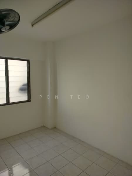Apartment for Sale at Desa Indah Block 33 - Pen Teo - Bedroom  - PropertyGuru.com.my