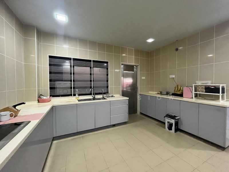 Semi-Detached House for Sale in Taman Bukit Prima (Cheras) - Michelle Siow - Kitchen - PropertyGuru.com.my