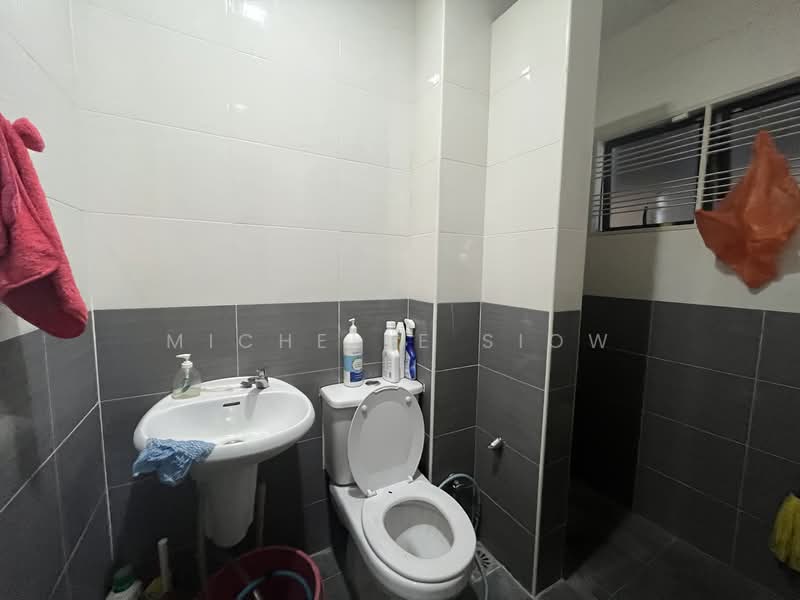 Semi-Detached House for Sale in Taman Bukit Prima (Cheras) - Michelle Siow - Bathroom - PropertyGuru.com.my