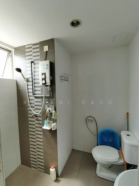 Condominium for Sale at Unipark Condominium - Rohani Daud - Bathroom - PropertyGuru.com.my