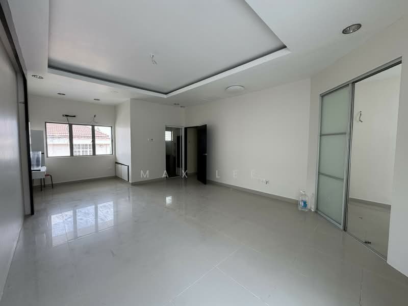2.5-storey Terraced House for Sale in Taman Bukit Serdang (Seri Kembangan) - Max Lee - Interior - PropertyGuru.com.my