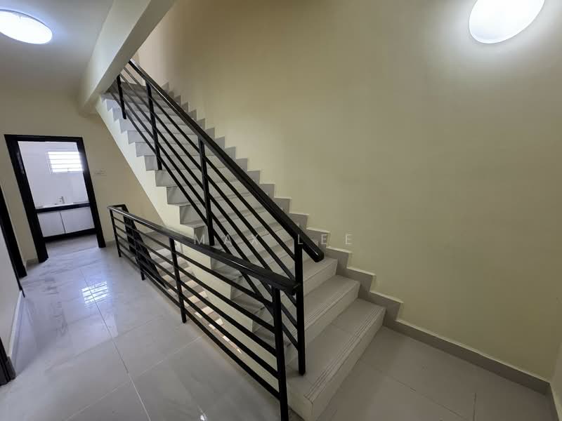 2.5-storey Terraced House for Sale in Taman Bukit Serdang (Seri Kembangan) - Max Lee - Interior - PropertyGuru.com.my