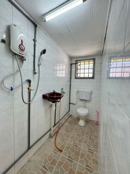 Taman Skudai Baru untuk Untuk Dijual - RM 370,000, Apr 2026 - Bathroom - PropertyGuru.com.my
