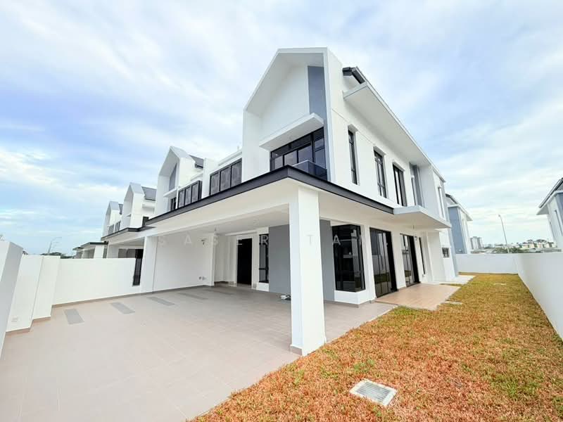 Semi-Detached House for Sale in Setia Tropika (Johor Bahru) - SASER TAN. - Exterior - PropertyGuru.com.my