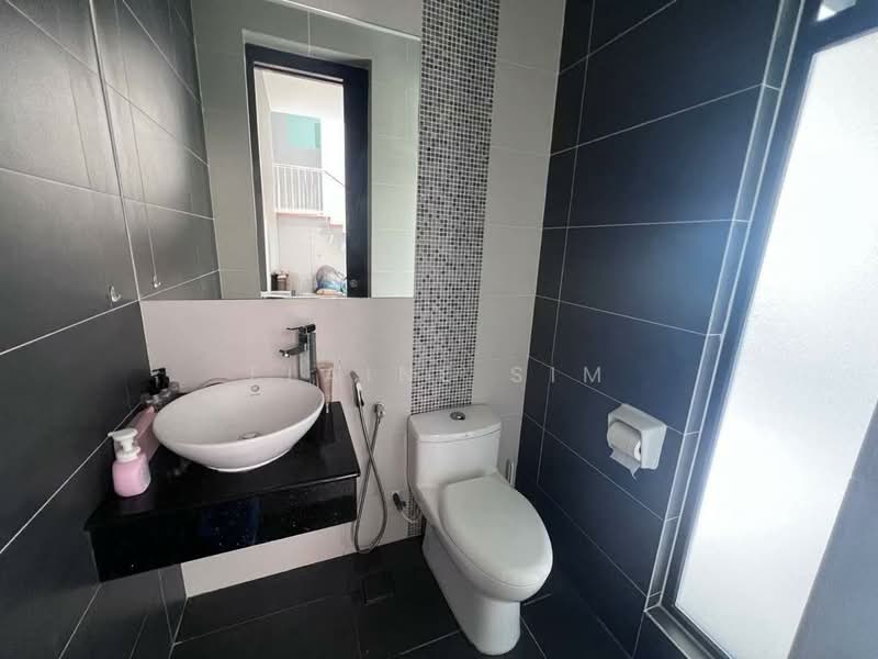2-storey Terraced House for Rent in East Ledang (Iskandar Puteri (Nusajaya)) - Elaine Sim - Bathroom - PropertyGuru.com.my