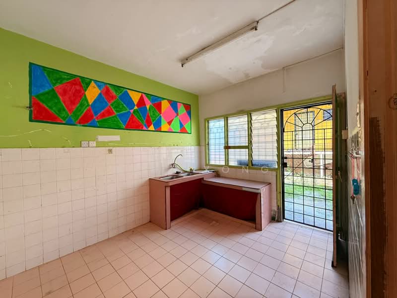 Terraced House for Sale in Taman Selayang Utama (Selayang) - Sean Yong - Kitchen - PropertyGuru.com.my
