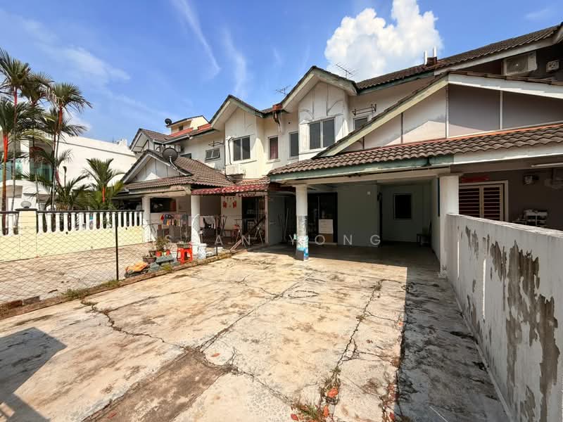 Terraced House for Sale in Taman Selayang Utama (Selayang) - Sean Yong - Exterior - PropertyGuru.com.my