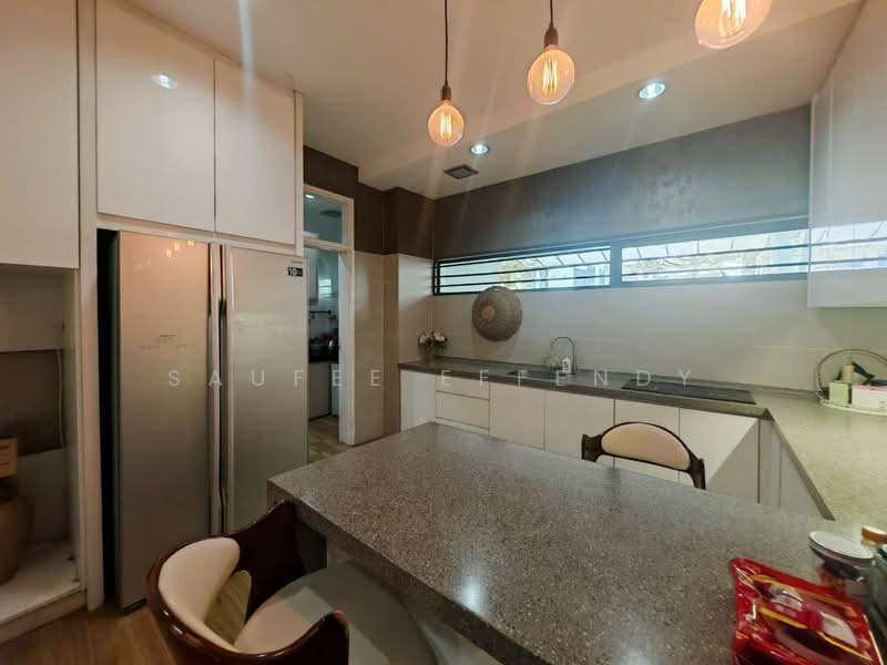 3-storey Terraced House for Sale in Laman Glenmarie (Shah Alam) - Saufee Effendy - Kitchen - PropertyGuru.com.my