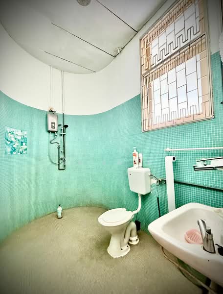 Bungalow for Sale in George Town (Penang) - KK Kwok - Bathroom - PropertyGuru.com.my