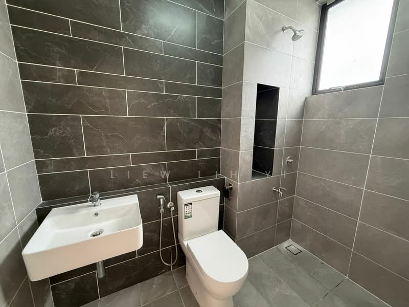 Senadi Hills untuk Untuk Disewa - RM 3,600 /bulan, Apr 2026 - Bathroom - PropertyGuru.com.my