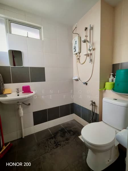 Apartment for Rent at Seri Kasturi Apartments - Veni Foo Yoke Fuang - Bathroom - PropertyGuru.com.my