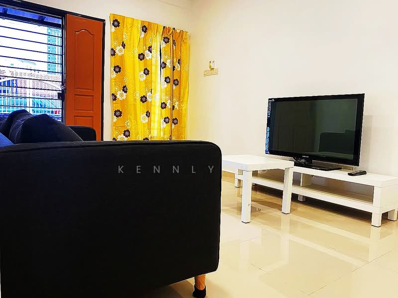 Rumah Teres 1.5 Tingkat untuk Disewa di Petaling Jaya (Selangor) - Kennly Ho - Living Room - PropertyGuru.com.my