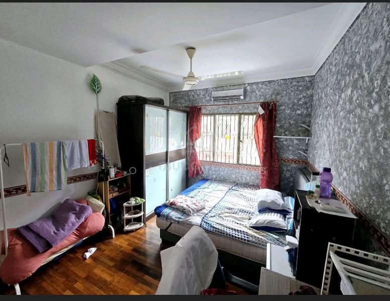 Rumah Teres 2.5 Tingkat untuk Dijual di Bandar Putra Permai (Seri Kembangan) - Joey Wong - Bedroom - PropertyGuru.com.my