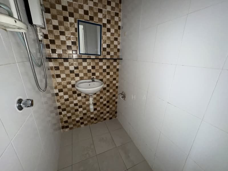 Taman Yarl untuk Untuk Dijual - RM 950,000, Apr 2026 - Bathroom - PropertyGuru.com.my