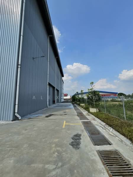 Factory for Rent in Seri Kembangan (Selangor) - Alex Liew - Exterior - PropertyGuru.com.my