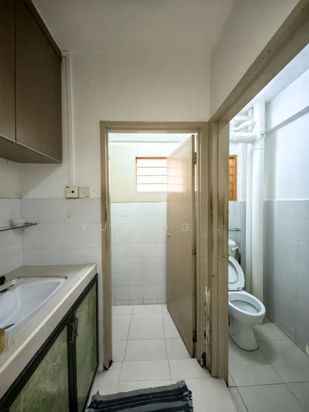 Flat for Sale at Flat Daisy - Yucong . - Bathroom - PropertyGuru.com.my