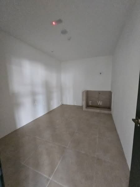 Factory for Sale in Seri Kembangan (Selangor) - Alex Liew - Interior - PropertyGuru.com.my