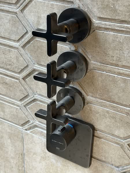 For Sale - East Residence @ KLGCC Resort