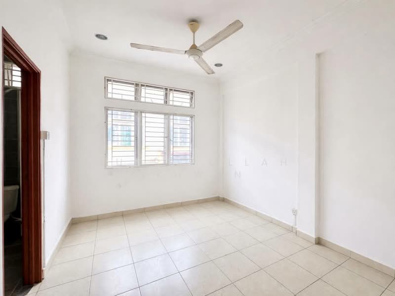 Semi-Detached House for Sale in Sungai Merab (Dengkil) - Gudrotullah Ikhwan - Interior - PropertyGuru.com.my