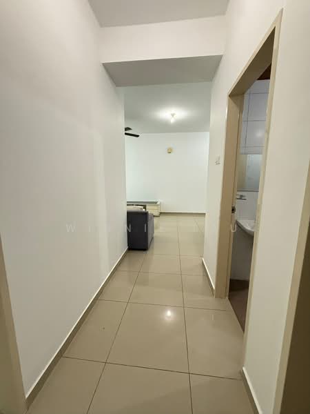 Condominium for Sale at Fairway Suites - Winnie Lau - Corridor - PropertyGuru.com.my