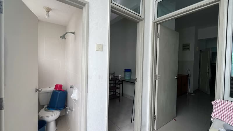 Condominium for Sale at Bayan Villa, Seri Kembangan - Winnie Lee - Bathroom - PropertyGuru.com.my