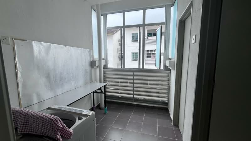 Condominium for Sale at Bayan Villa, Seri Kembangan - Winnie Lee - Balcony - PropertyGuru.com.my