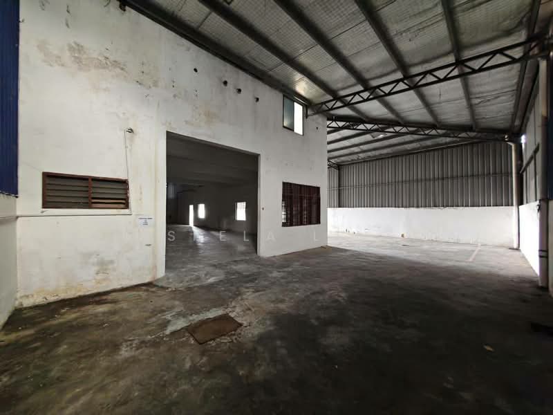 Semi-D Factory for Rent in Taman Perindustrian Kota Puteri (Masai) - Shela Lim - Interior - PropertyGuru.com.my
