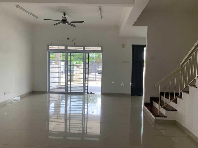2-storey Terraced House for Sale in Kota Kemuning (Shah Alam) - Jimmy Tan - Living Room - PropertyGuru.com.my