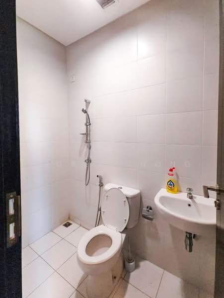 Condominium for Rent at Quayside Seafront Resort Condominiums - Andrew Chong - Bathroom - PropertyGuru.com.my