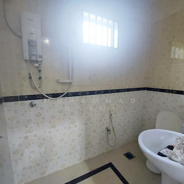 Bungalow for Sale in Dungun (Terengganu) - Muhammad Najmi - Bathroom - PropertyGuru.com.my