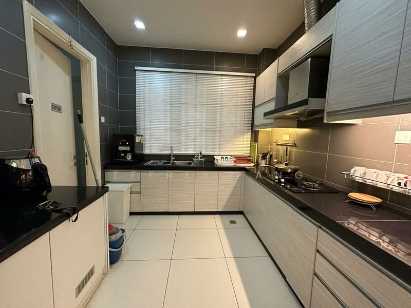 Rumah Berkembar untuk Dijual di Taman Bukit Suria (Cheras) - Jeffrey Pang - Kitchen - PropertyGuru.com.my