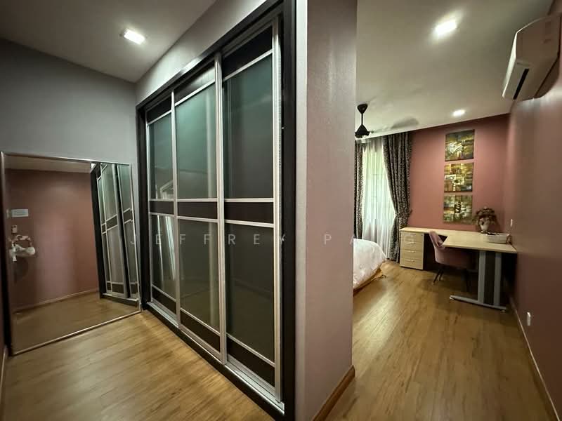 Rumah Berkembar untuk Dijual di Taman Bukit Suria (Cheras) - Jeffrey Pang - Corridor - PropertyGuru.com.my